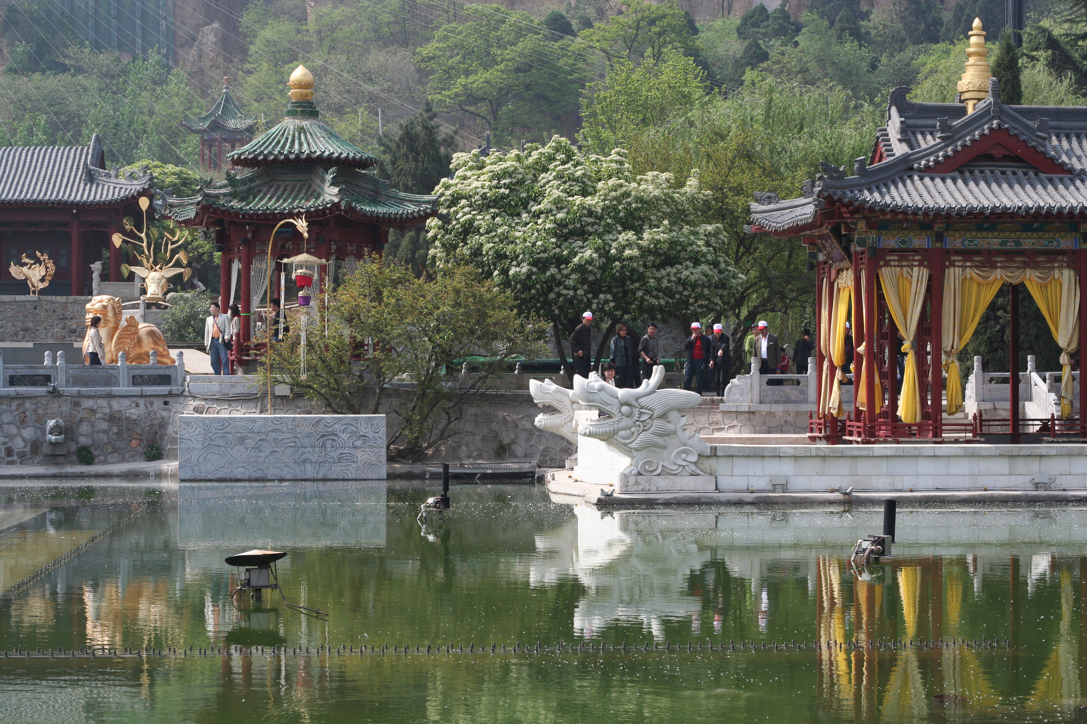 Hua Ching (or Hua Qing or Huaqing) Palace Garden Gardenvisit.com