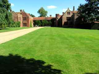 Ingatestone hall garden1