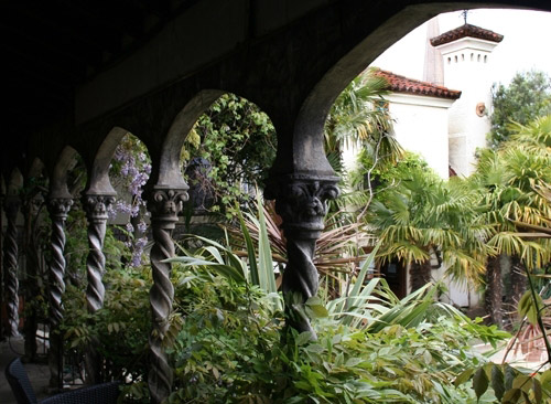 http://www.gardenvisit.com/assets/madge/kensington_roof_garden/600x/kensington_roof_garden_600x.jpg