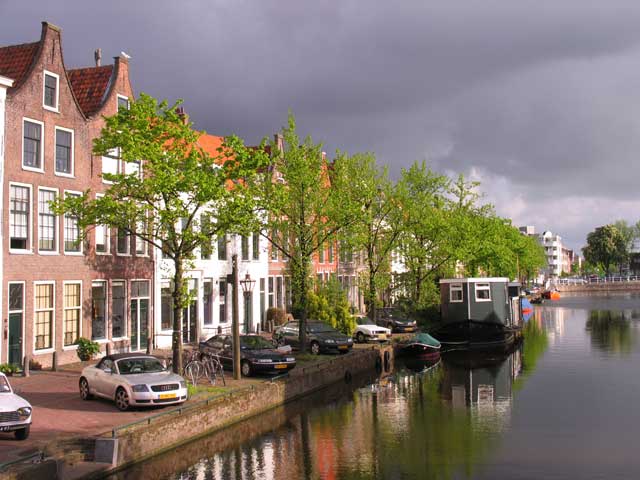 Landscape planning leiden canal