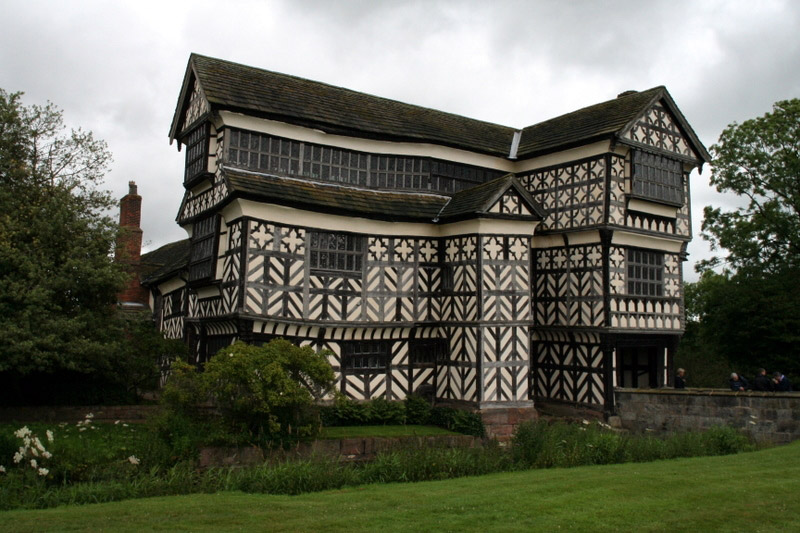 Little Moreton Hall, July 2008