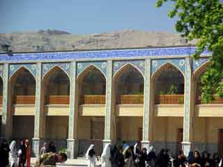 Mausoleum shah e cheragh1