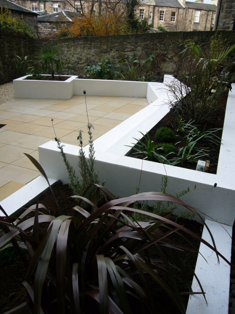 Chic Courtyard, McQue Gardens