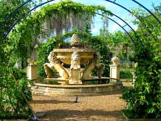 Menagerie garden1