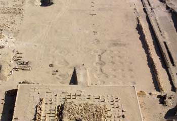 Egyptian planting at Temple of Mentuhotep II in Luxor