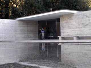 Mies van der rohe garden1