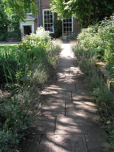 Mompesson House Garden