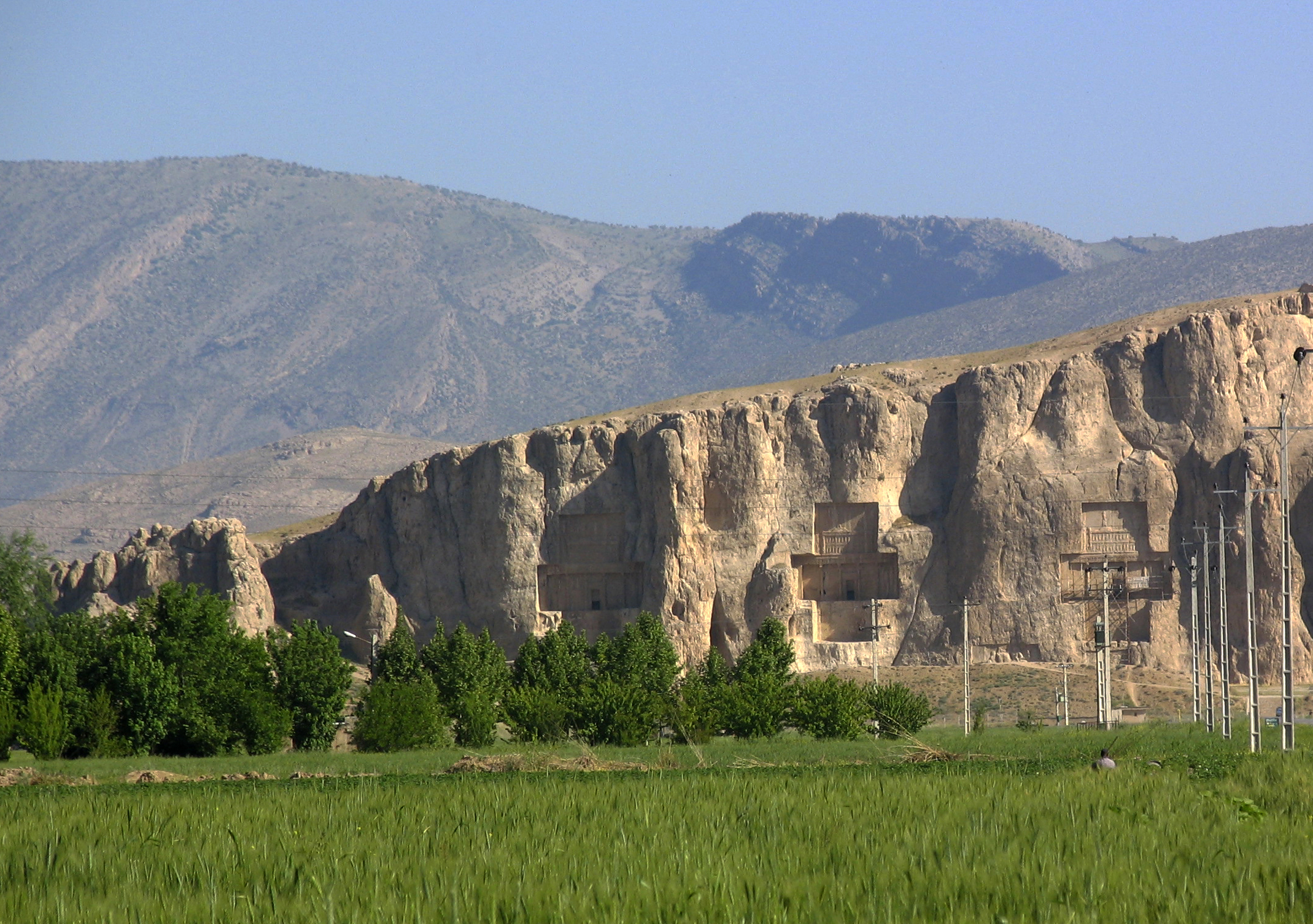 Naghshe Rostam - Naqsh-e Rustam Gardenvisit.com