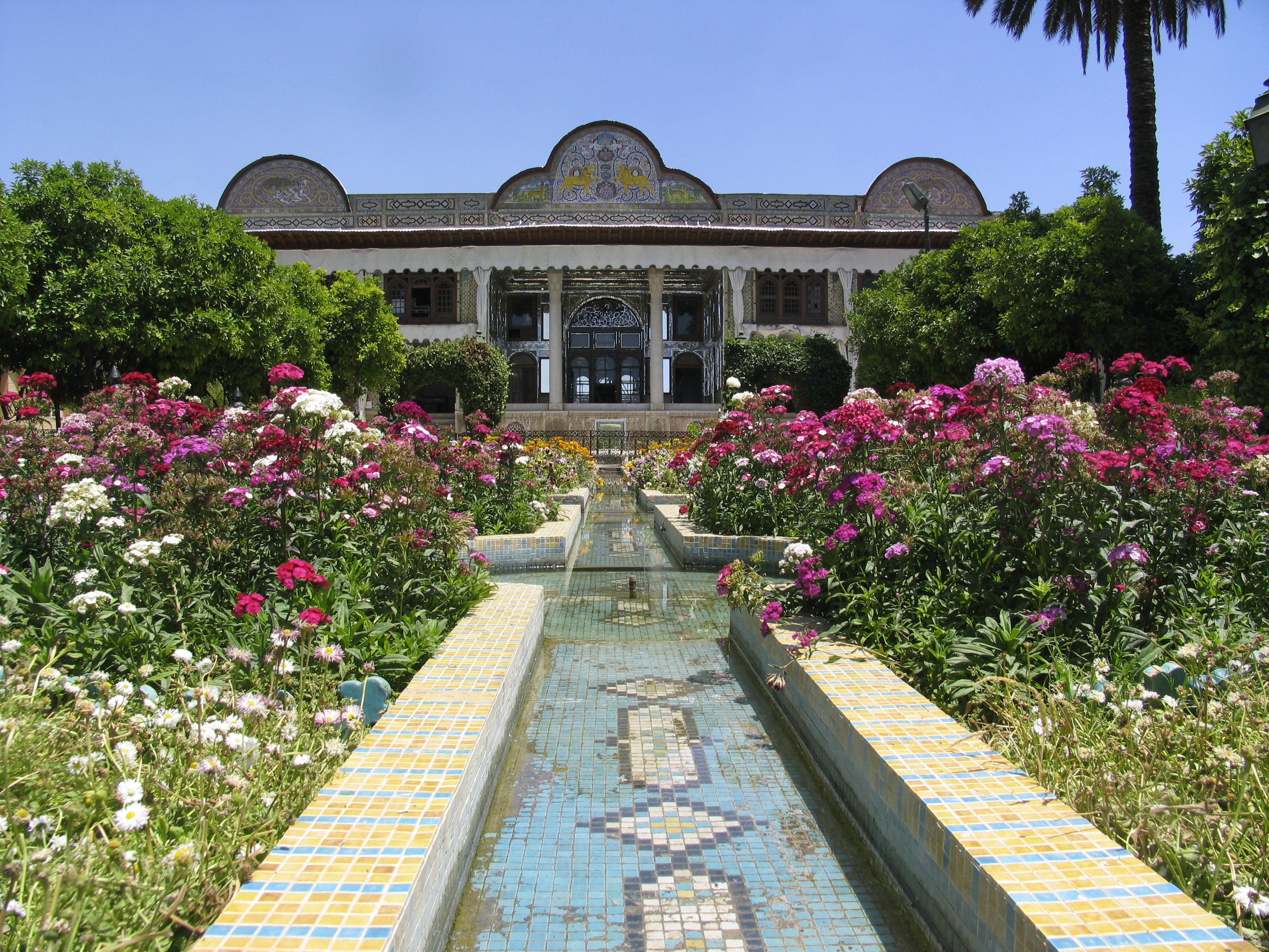 Narenjestan-e Qavam Gardenvisit.com