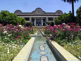 Narenjestan garden