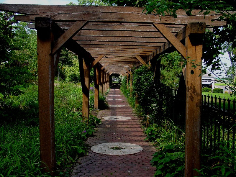 Oakhurst Gardens