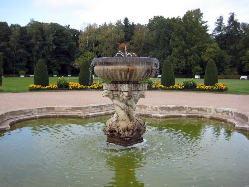 Fountain, Schloss Oraniembaum