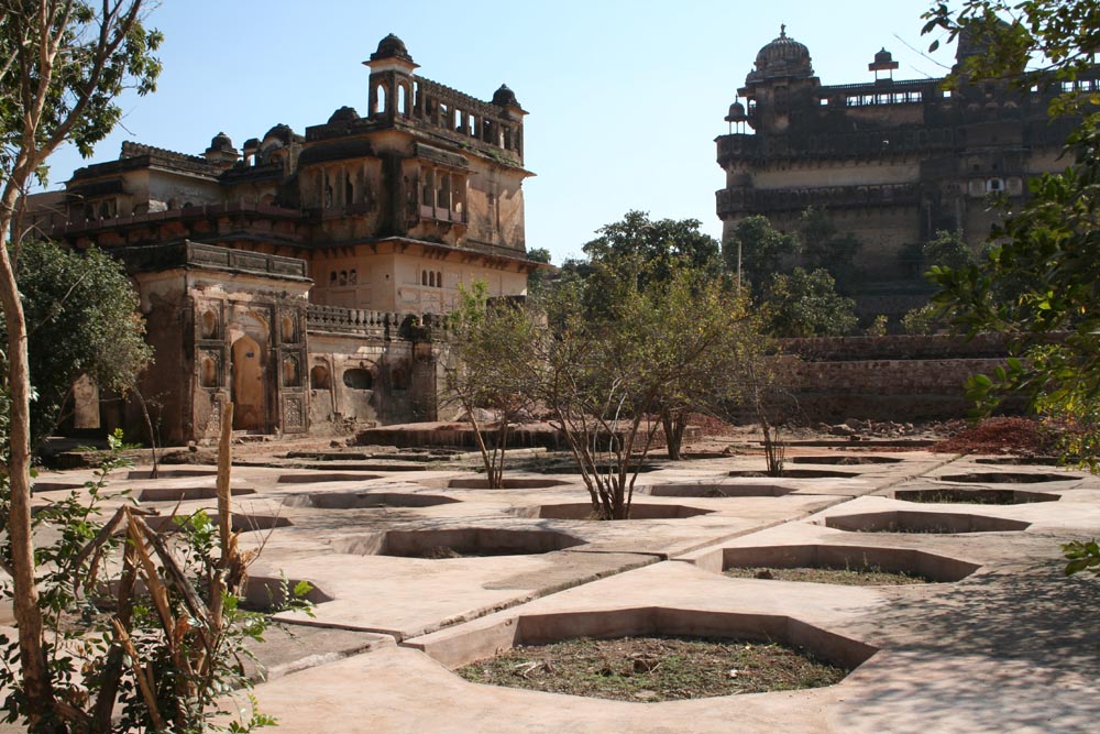 Orchha Palace Gardens Gardenvisit.com
