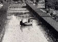 Ornament 1 rowing boat twenties garden