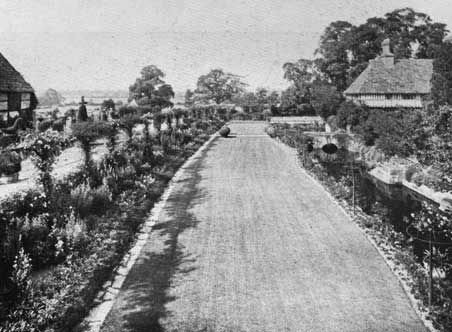 Ornament crowhurst moat planting p