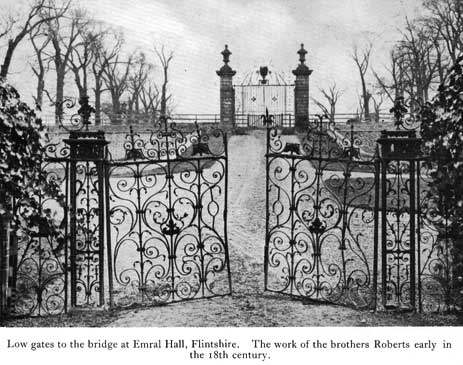 Ornament emral hall gates p