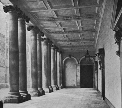 Ornament hampton court colonnade p