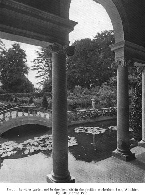 Ornament hartham park water garden p