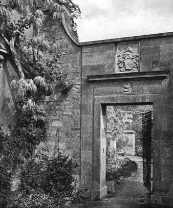 Ornament iford manor garden gate l