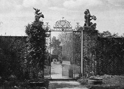 Ornament inwood house garden gate p