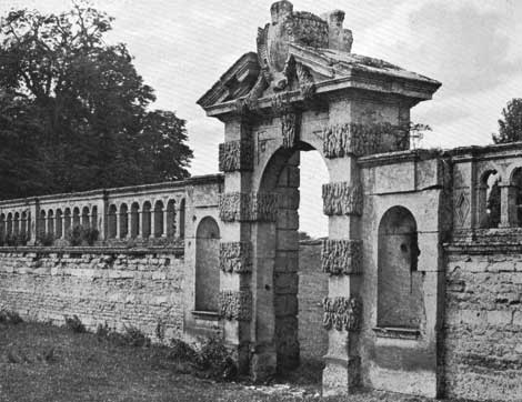 Ornament kirby hall gateway p