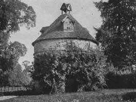 Ornament kyre park dovecote p