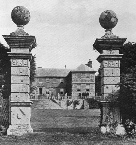 Ornament newton ferrers gates p