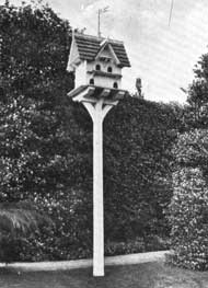 Ornament post dovecote p