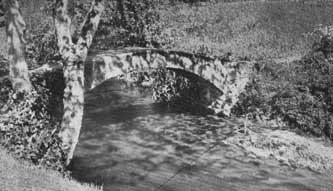 Ornament simple stone bridge p