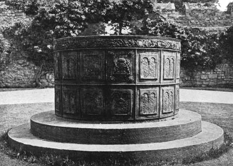 Ornament st fagans lead cistern p