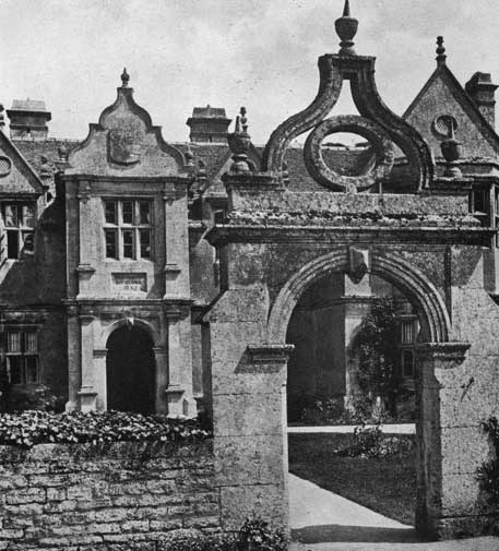 Ornament stibbington hall gateway p
