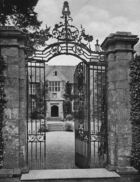 Ornament sydenham house gates p