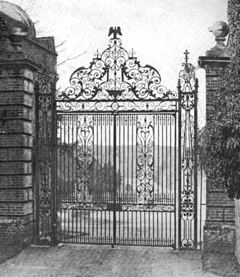 Ornament temple dinsley iron gates l