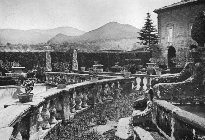 Ornament villa lante garden pool l