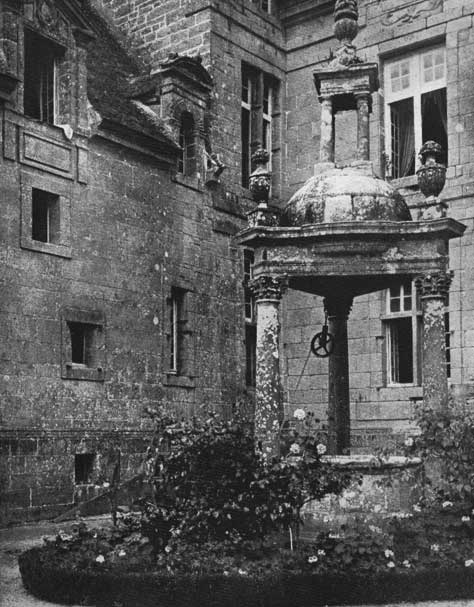 Ornament well pillared cupola p