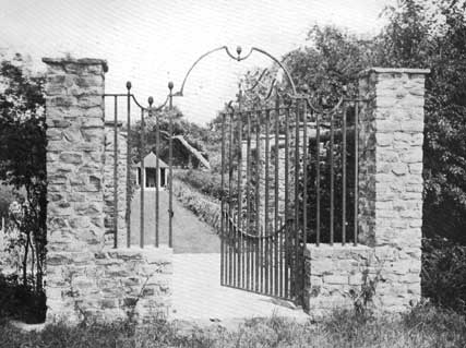 Ornament wittersham house garden gates p