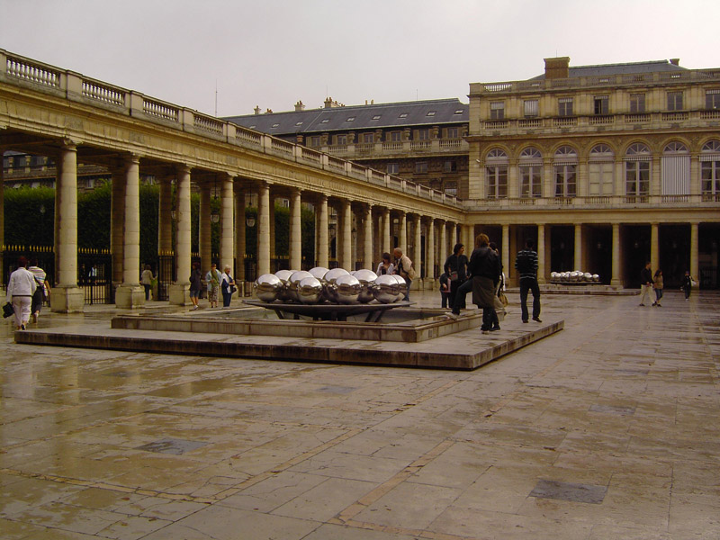 Palais Royal, August 2007