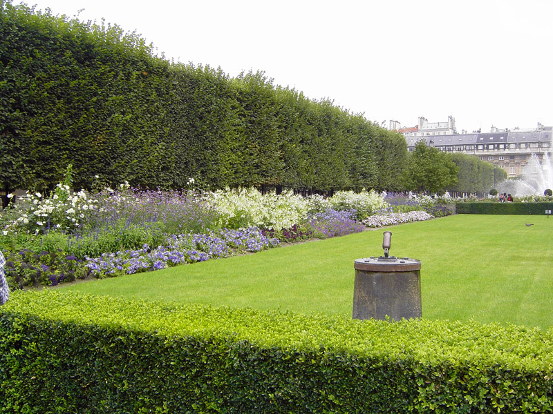 Jardin du Palais Royal, France