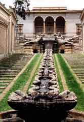 Palazzo farnese caprarola2