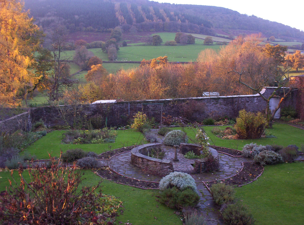 Part-Y-Seal Gardens, 2008