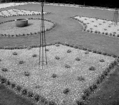 Formal Garden, Paul Titcombe Garden and Landscape Designs