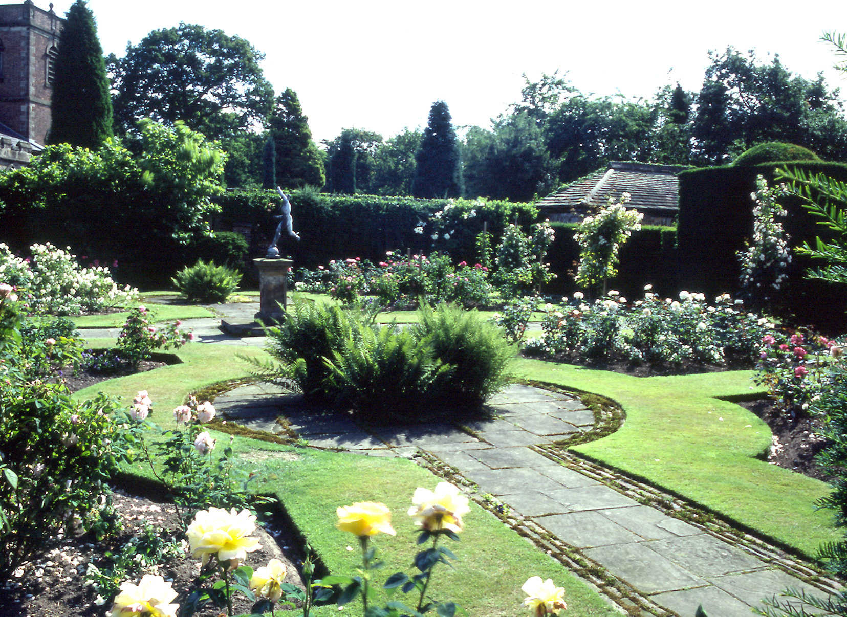 Peover Hall Garden Gardenvisit.com