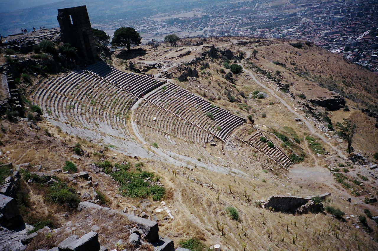 Pergamon Alan Cordova