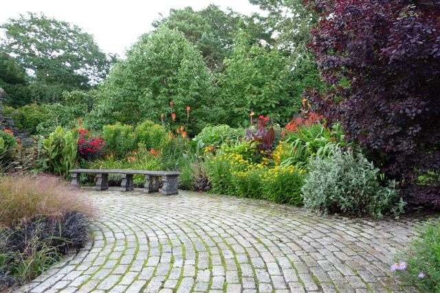 Slave Garden, Pine Lodge Gardens