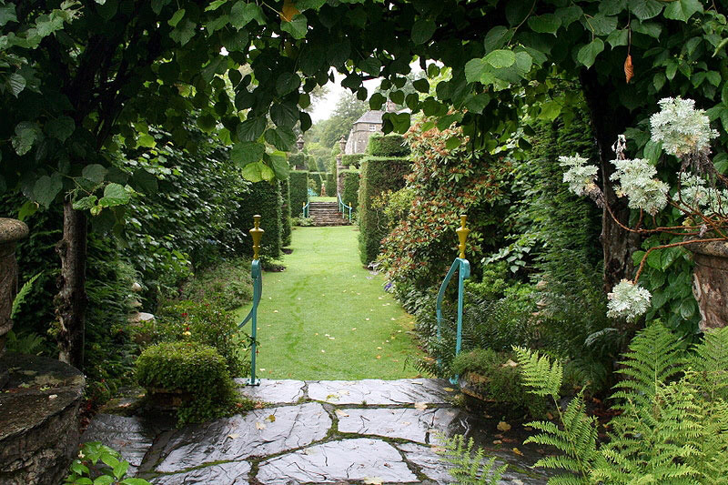 Plas Brondanw Gardens, July