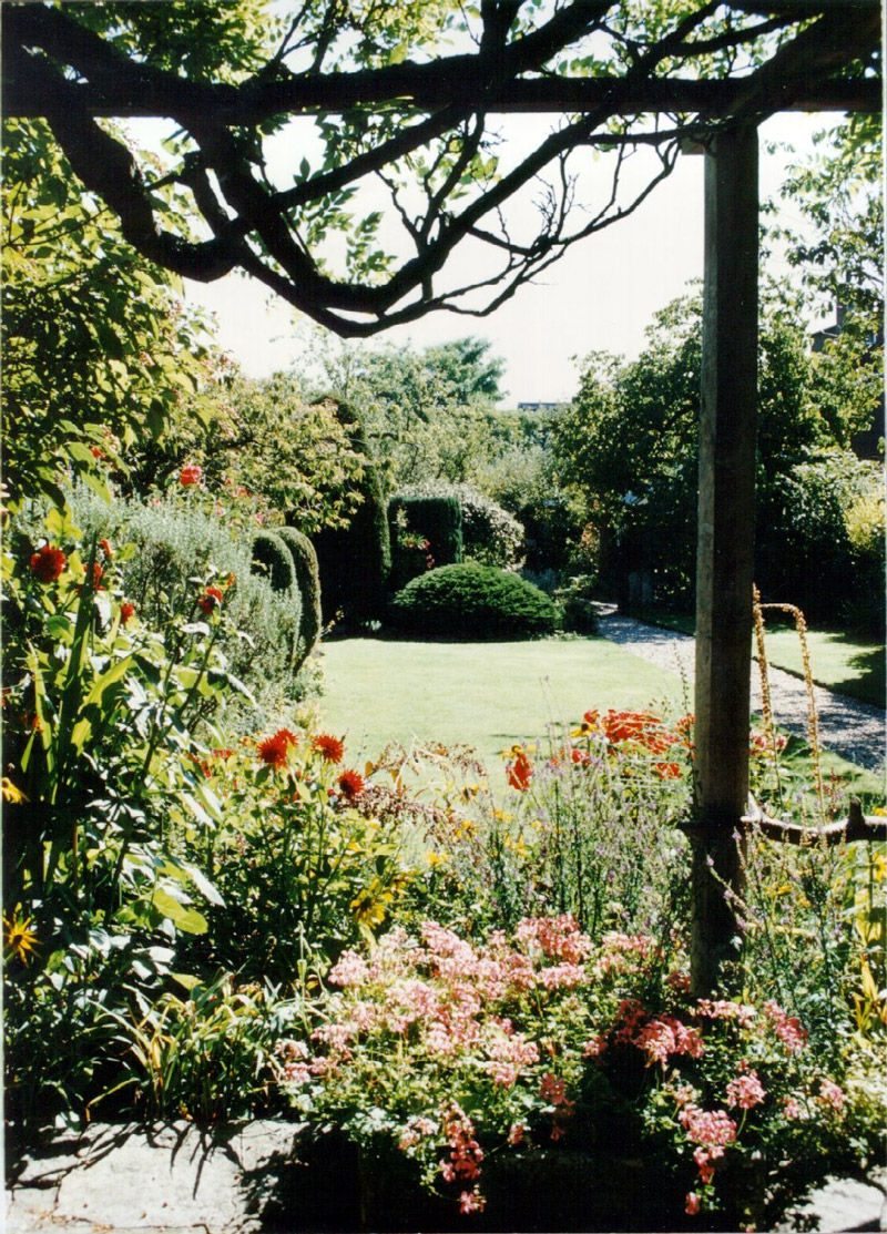 Priest's House Museum and Garden