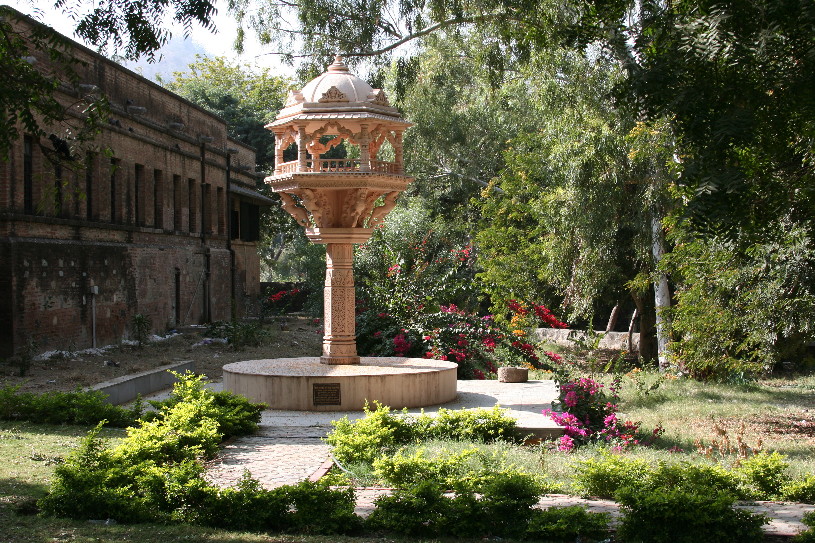 Ranakpur Jain Temple Garden Gardenvisit.com