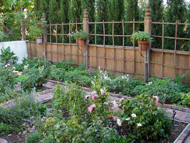 Rancho Los Alamitos Garden, Long Beach