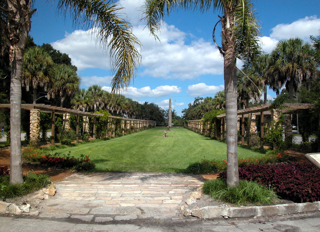 Ravine gardens monument