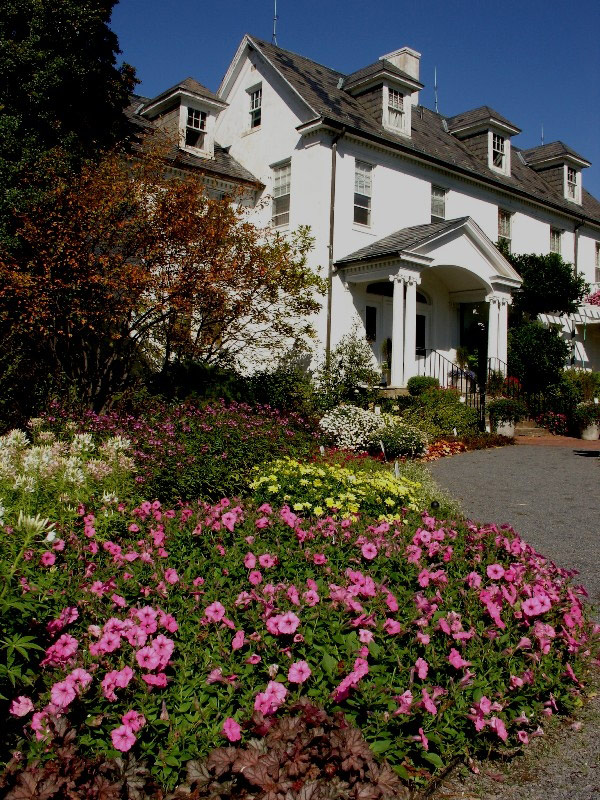 River Farm Gardens